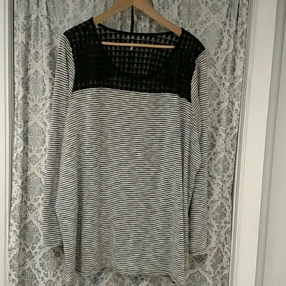 Lane Bryant Sweaters - 3/$20🌈 Lane Bryant striped sweater